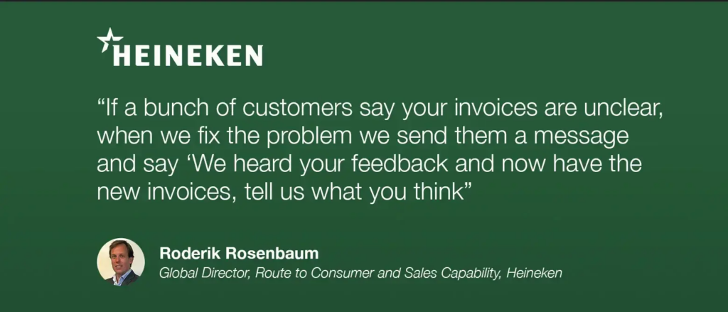 Cartolina verde Heineken di Roderik Rosenbaum che parla di come rispondere ai feedback dei clienti sulle fatture.